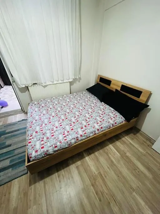 Lägenhet Affordable Private Room In A Shared Flat In Sisli Istanbul Turkiet